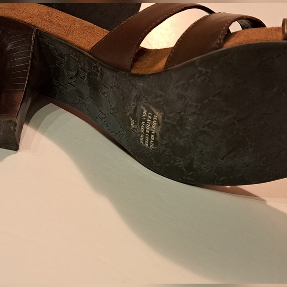 Gorgous Leather Heel Sandals - Picture 3 of 6